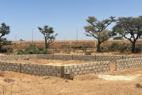 Terrains de 300 mètres carrés à vendre à Malicounda
