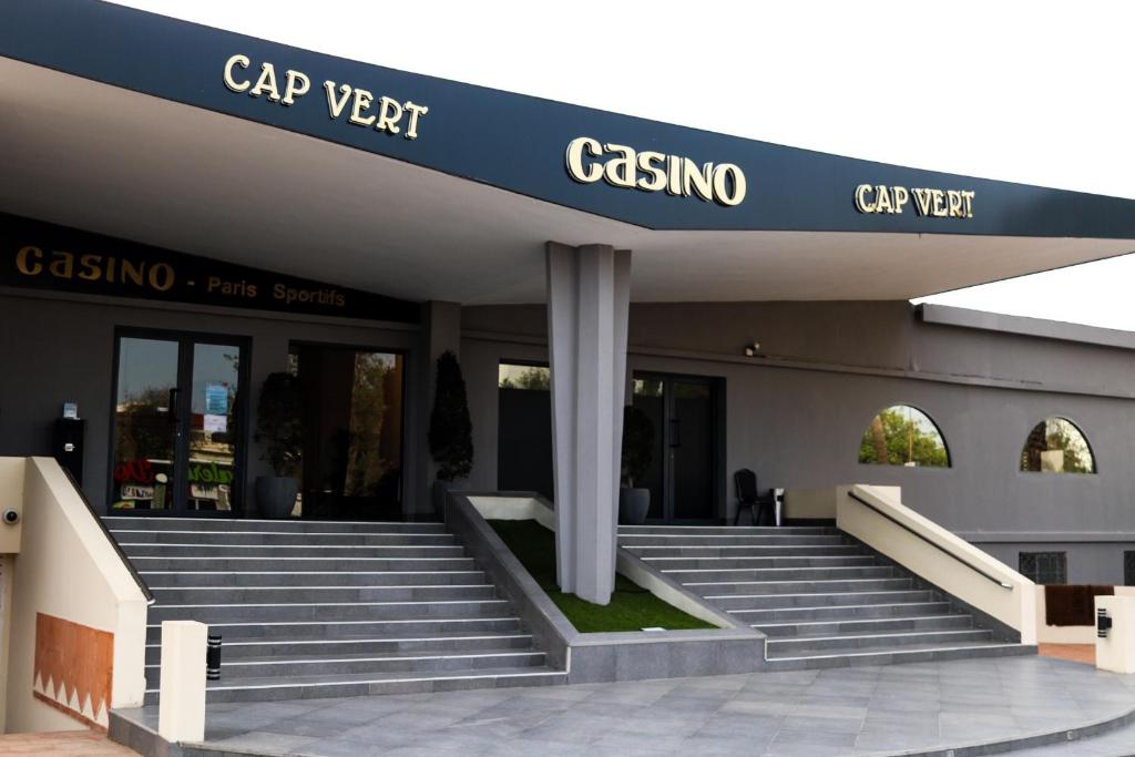 Hôtel Casino du Cap-Vert à Ngor – Piscine, casino et proche Almadies